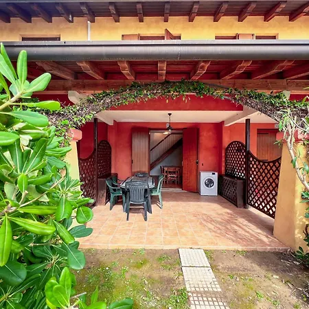 Garden-front House In Apartamento *