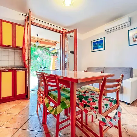 Apartamento Garden-front House In