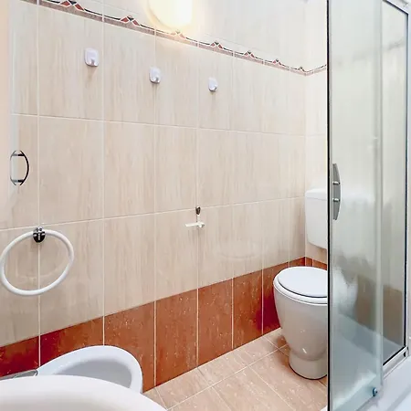 Garden-front House In Apartamento *