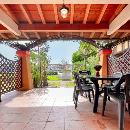 Garden-front House In Apartment *