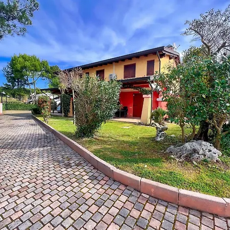 Garden-front House In Apartamento Bibione