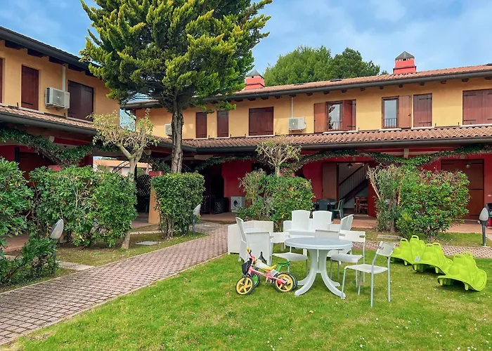Garden-front House In Apartamento Bibione